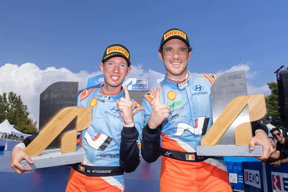 Thierry Neuville e Martijn Wydaeghe, em Hyundai i20 N Rally 1 Hybrid